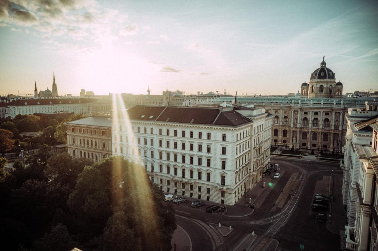 Henri Siebterbezirk Wien